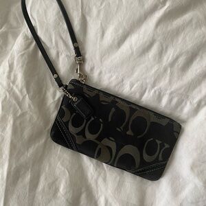 Coach Chelsea Optic Signature Wristlet